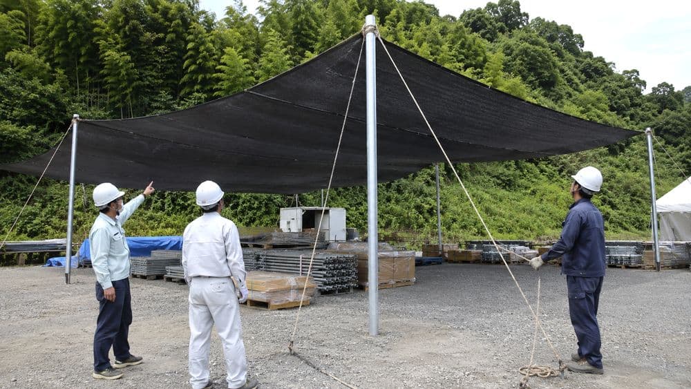 屋外作業場の日よけ遮光ネット