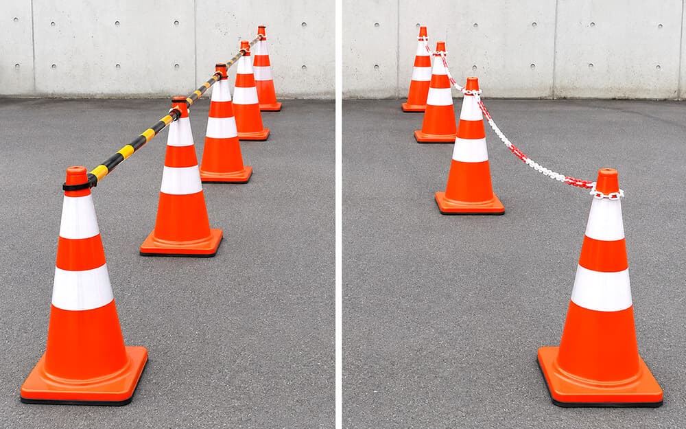 プラチェーンとコーンバーの違いを比較する区画用品のイメージ